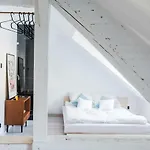 Neon Studio
